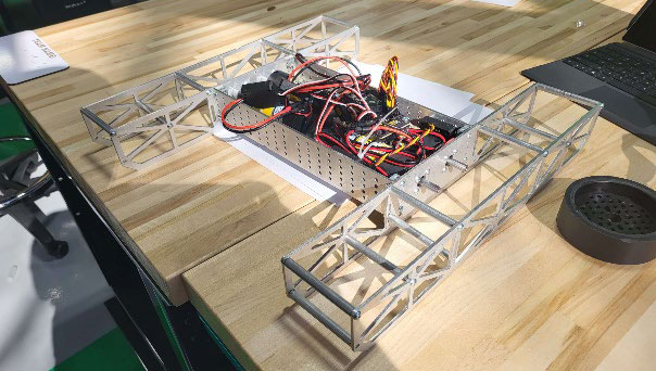 Photo of the robot without suspendions