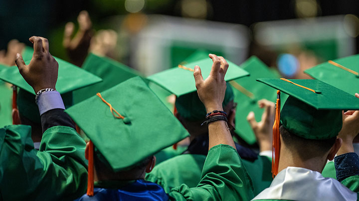 UNT engineering student graduation caps